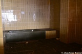 Love Hotel Bath